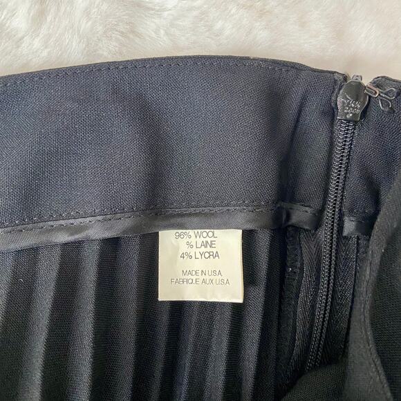 Theory Pleated Black Wool Skirt Size 2 - Picture 5 of 8